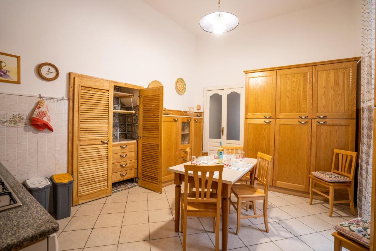 Апартаменти La Casina Nel Centro Тропеа Екстер'єр фото