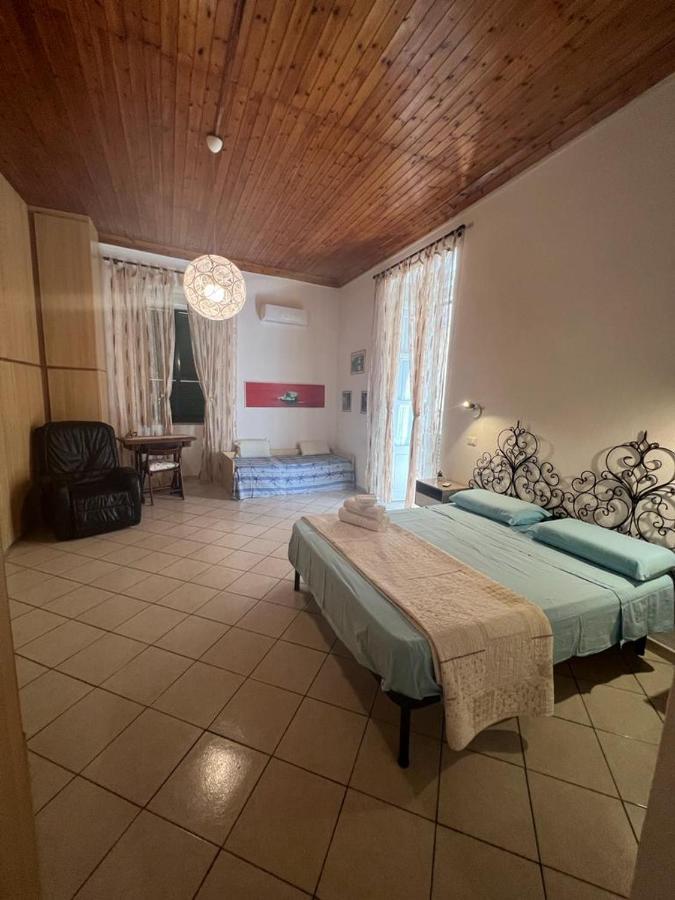 Апартаменти La Casina Nel Centro Тропеа Екстер'єр фото